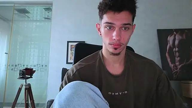 XXX chat uživo modela KaydenDrew
