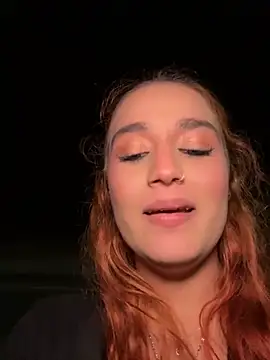Isabella_ferrer99 - Remove the panty... use my wet fingers