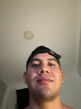 ENZODELEON XXX чат на живо