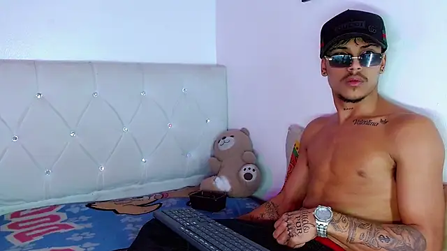 Chat +18 de Angel_foxc13 ao vivo