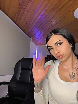 Hilary_pinkk - SPANK ASS TO SOFIA 🍑😈