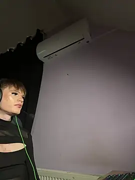 FemboyShow's Live XXX Chat