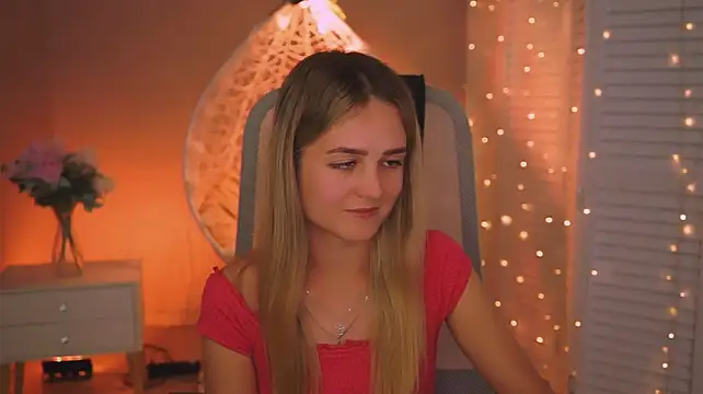 دردشة DeboraLarson الجنسية المباشرة