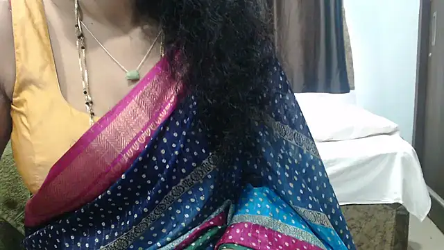 sunitha-3 লাইভ XXX চ্যাট