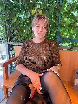 LadiNika's Live XXX Chat