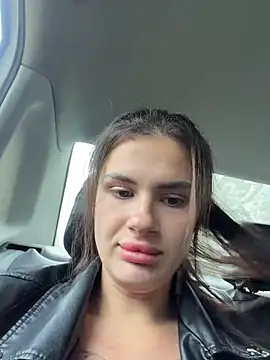 צ'אט XXX בשידור חי של MiraReach