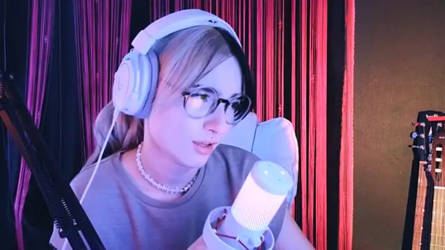 Chat XXX Live Avi_Nile