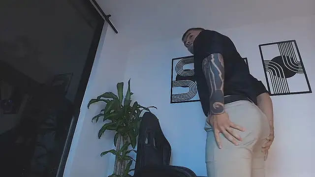 ALPHA_DOMINUS_n Live XXX chat