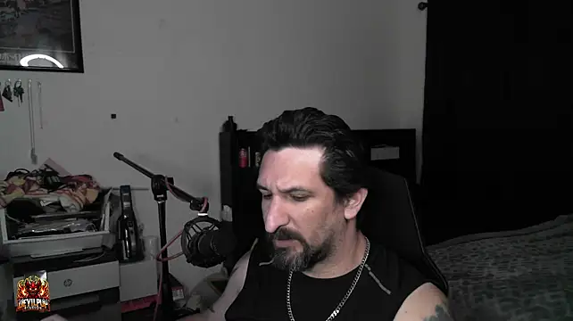 צ'אט XXX בשידור חי של DevilPup75_