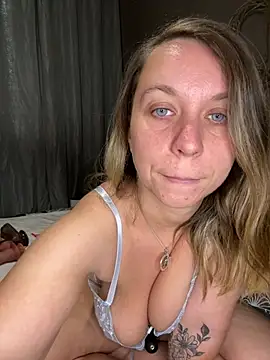 Aphrodite-22 Live XXX-Chat
