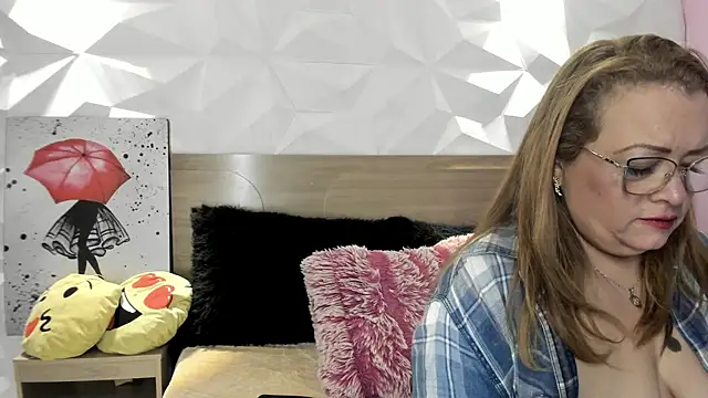 SammiraMorgan - I love the way my pussy vibrates.