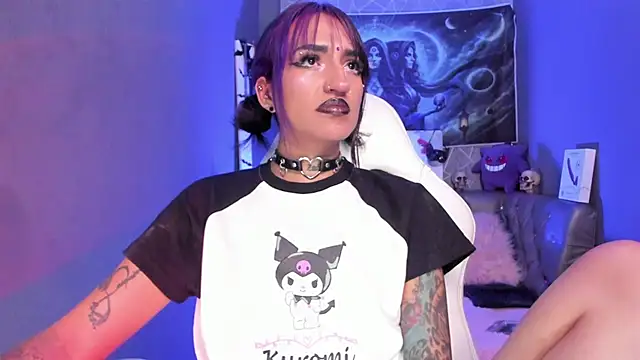 Amelierouss - Deepthroat with saliva and milk in tits