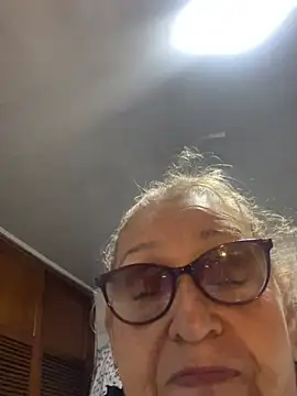 DulceDiaz Chat XXX in diretta