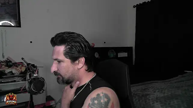 DevilPup75_: απευθείας συνομιλία ΧΧΧ