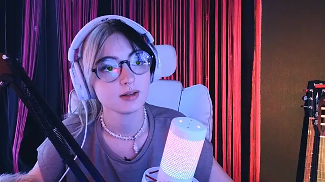 Avi_Nile Live XXX Chat