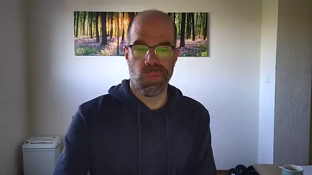 DaddyHarry_MatureStallion 现场XXX聊天