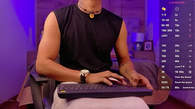 LiamDeeps Chat XXX in diretta