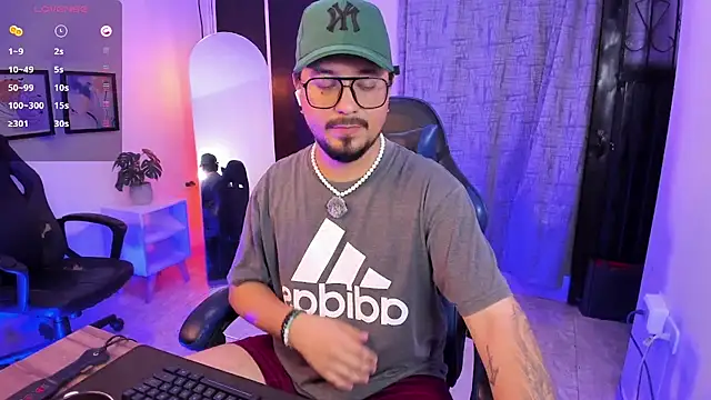 Živý XXX chat DaviidEvans_