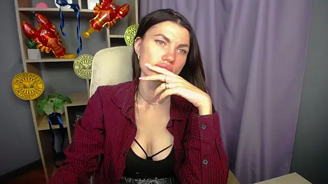 MilaLoona's Live XXX Chat