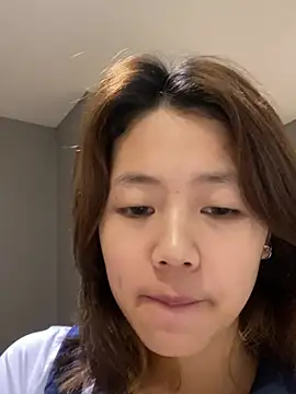 YoYo_2834's Live XXX Chat