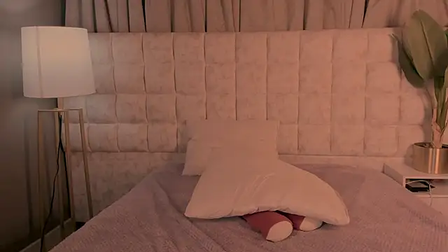 Lea_velle - 🍈I spit on my boobs 🍈