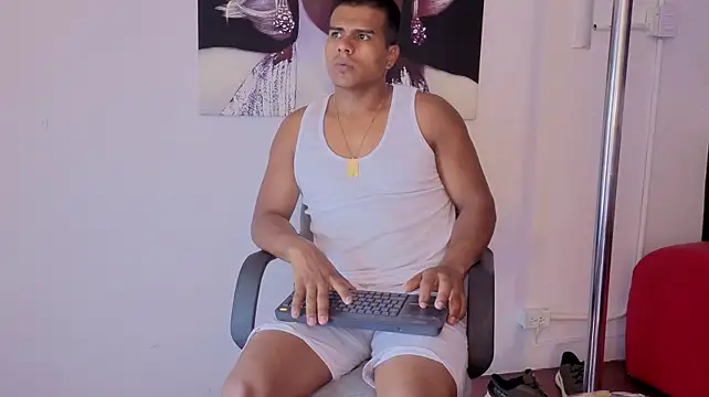Hunter_master লাইভ XXX চ্যাট