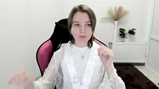 VivienneNoirr: онлайн-секс-чат