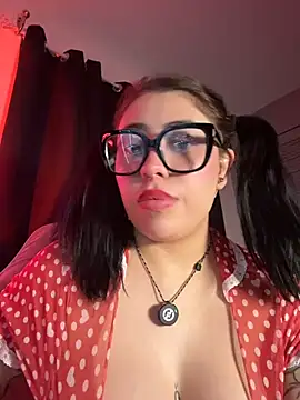 Draculona-666 - tetas fuera 15 min