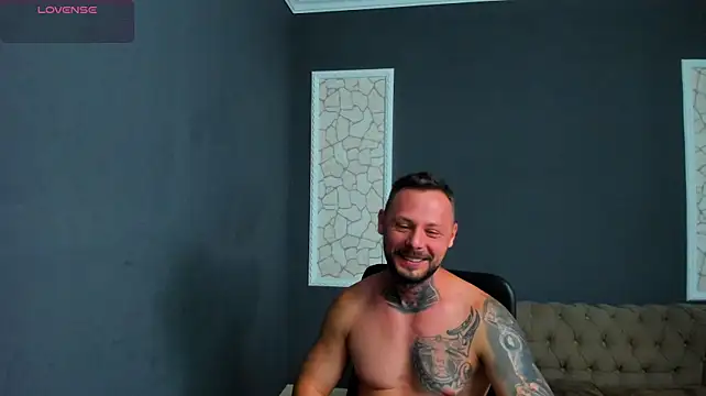 BrianHunts Adlı Modelin Canlı XXX Sohbeti