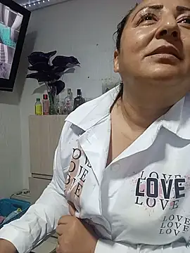 צ'אט XXX בשידור חי של Azurafairy