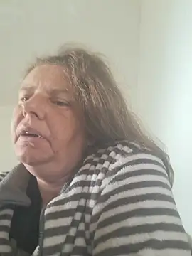 XXX chat uživo modela CloudComet