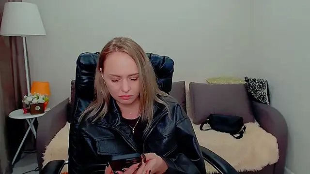 Czat XXX na żywo – LiluMoon__
