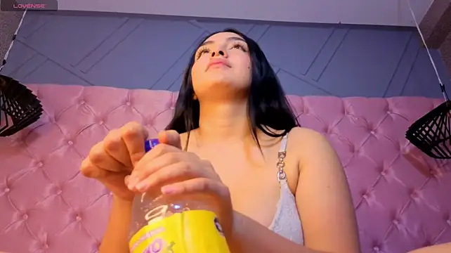 Sara-Messy Live XXX-chat