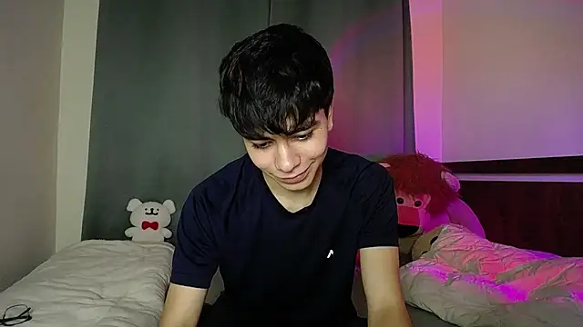 XXX chat uživo modela ThomTorr