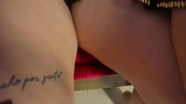suzan_23 élő XXX-chatje