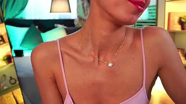 צ'אט XXX בשידור חי של LinaLoom