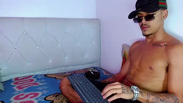 Chat +18 de Angel_foxc13 ao vivo