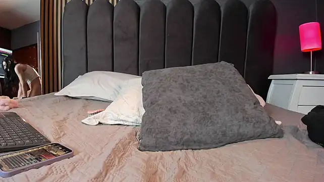 Nicolette_ks_'s Live XXX Chat