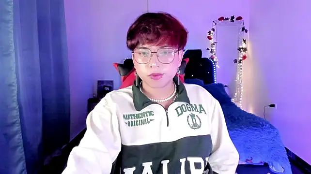 AnggelONfiree Chat XXX in diretta