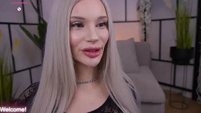 Онлайн чат XXX BarbieKara