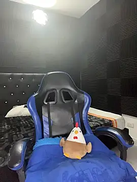 nic_2005 Chat XXX live