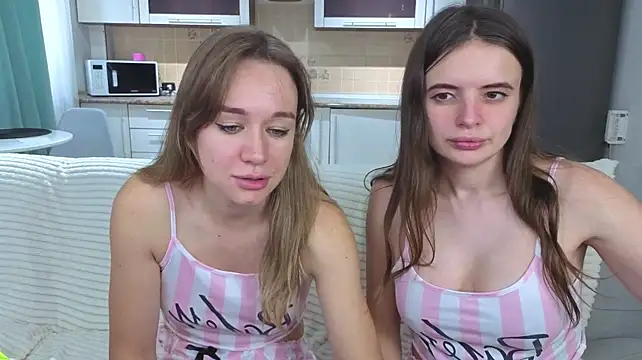 Živý XXX chat witches_couple