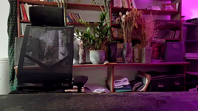 yvanbonar – Naživo XXX chat