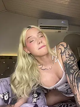 XXX chat uživo modela devlin_nurmi