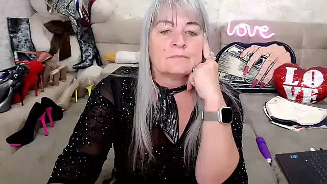 SiberiabBerry Adlı Modelin Canlı XXX Sohbeti