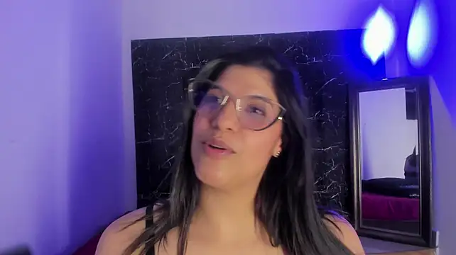 Chat +18 de suzan_23 ao vivo