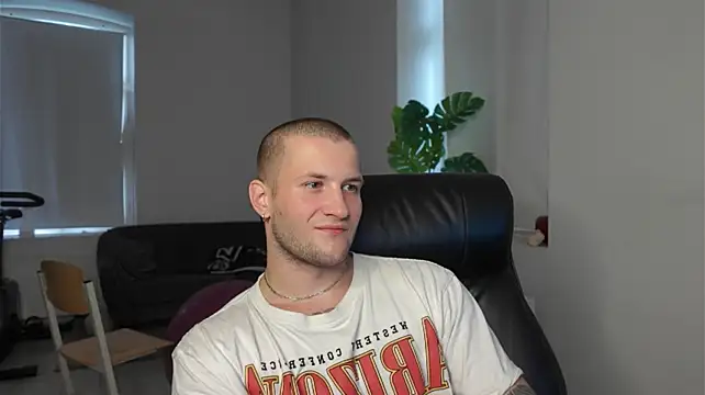 Igor_Wilde Chat XXX live