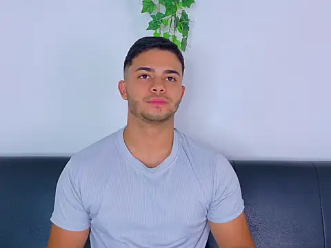 Chat XXX en directo de TylerWest_