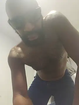Bulgemaster001 Live XXX-chat