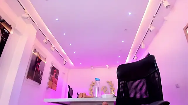 MilyClem - spit on boobs